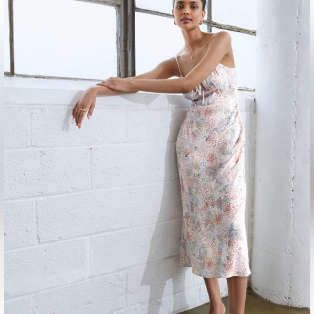 Aritzia - Wilfred Bellow Midi Dress White/Light Birch